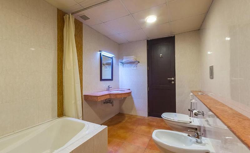 Hotel Geethu International Kovalam Kültér fotó
