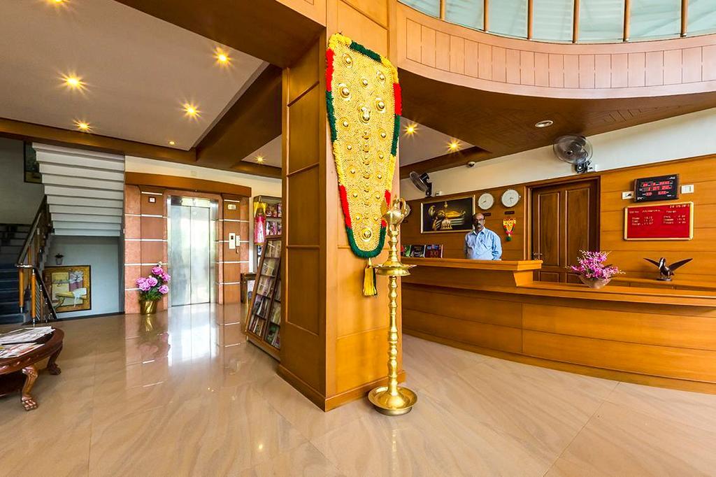 Hotel Geethu International Kovalam Kültér fotó