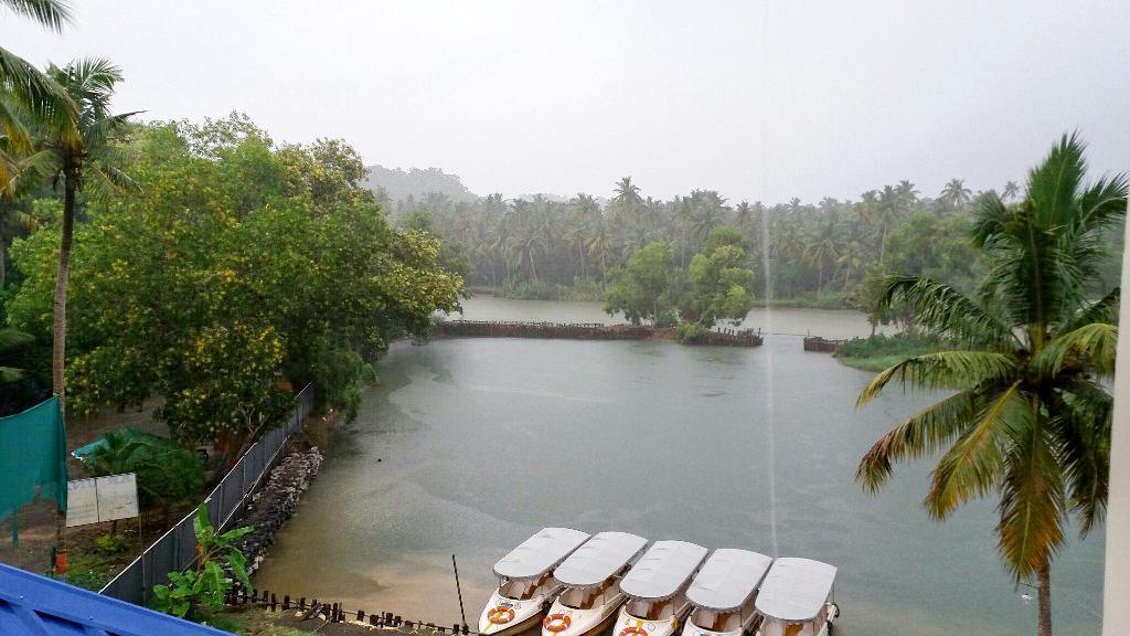 Hotel Geethu International Kovalam Kültér fotó