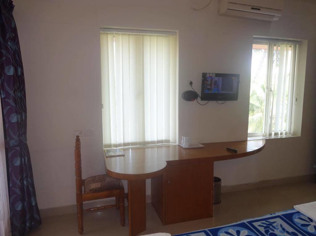 Hotel Geethu International Kovalam Kültér fotó